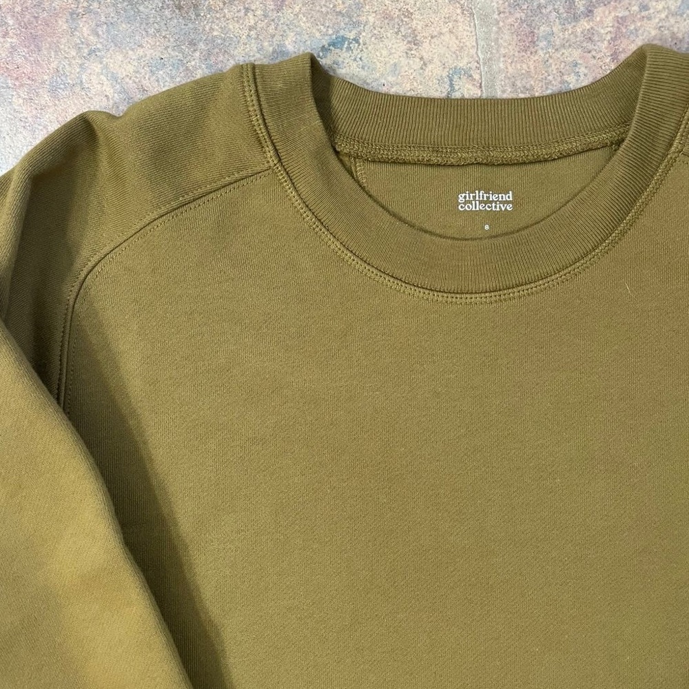 Girlfriend Collective Sweatshirt - Size 8, color: Thorn - Picture 2 of 6